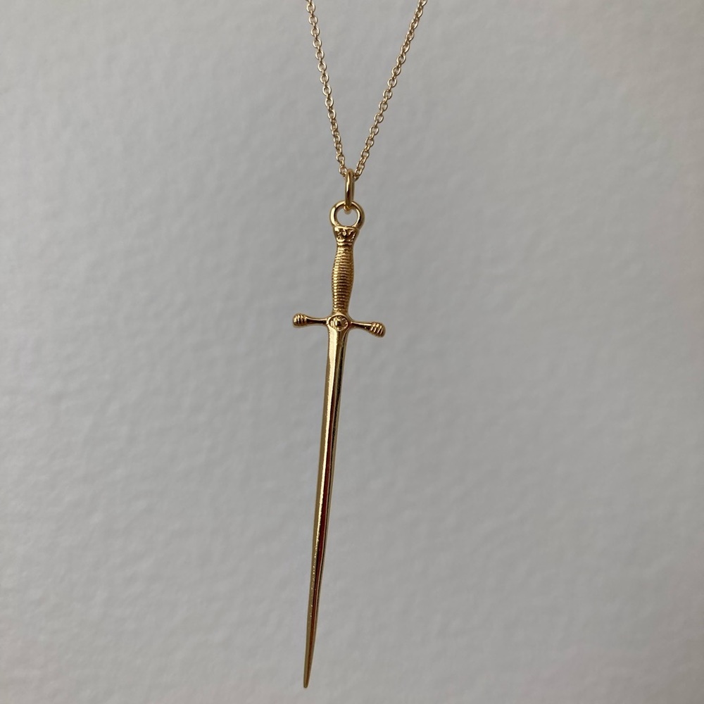 Vanessa Mooney sonnet of the sword gold dagger pendant necklace - Picture 7 of 12